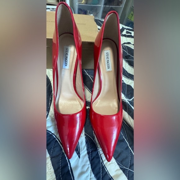 Steve Madden Bold Red Heels - Picture 7 of 10